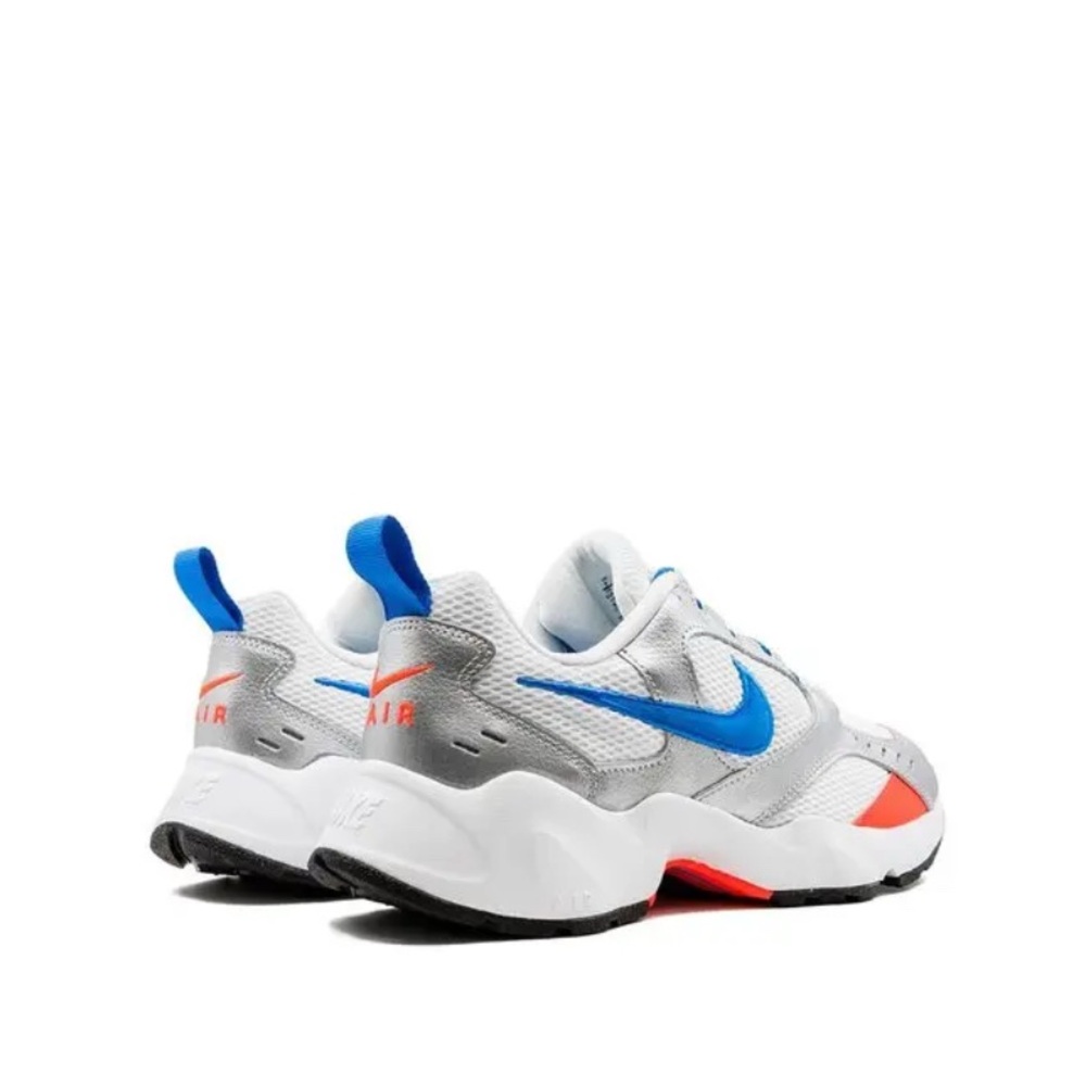 Nike Air Heights Sneakers